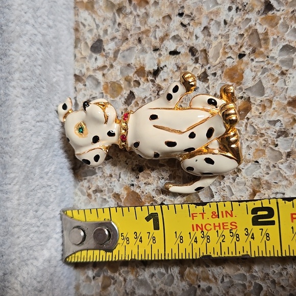 Vintage Enamel Dog Brooch - Cream and Gold Tone - Picture 8 of 17